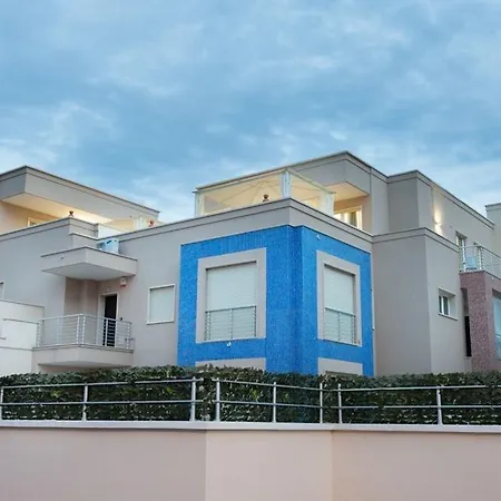 La Casa Del Turista 4*